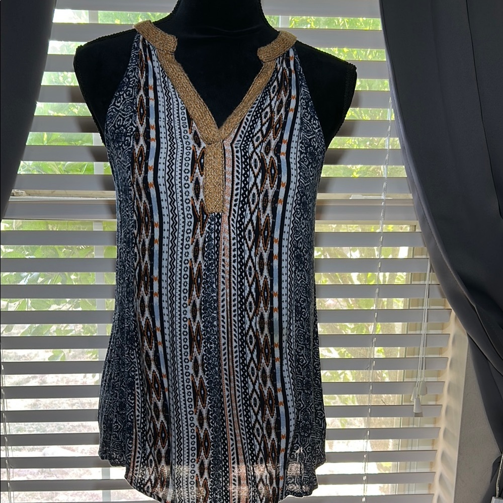 Black and White Sleeveless Tank Top with V-Neck